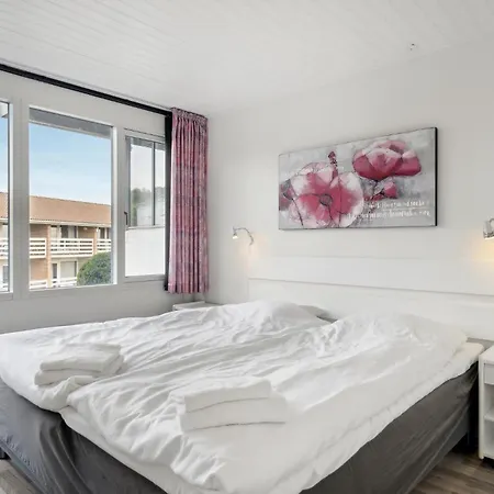 2 Bedroom Awesome In Allinge *